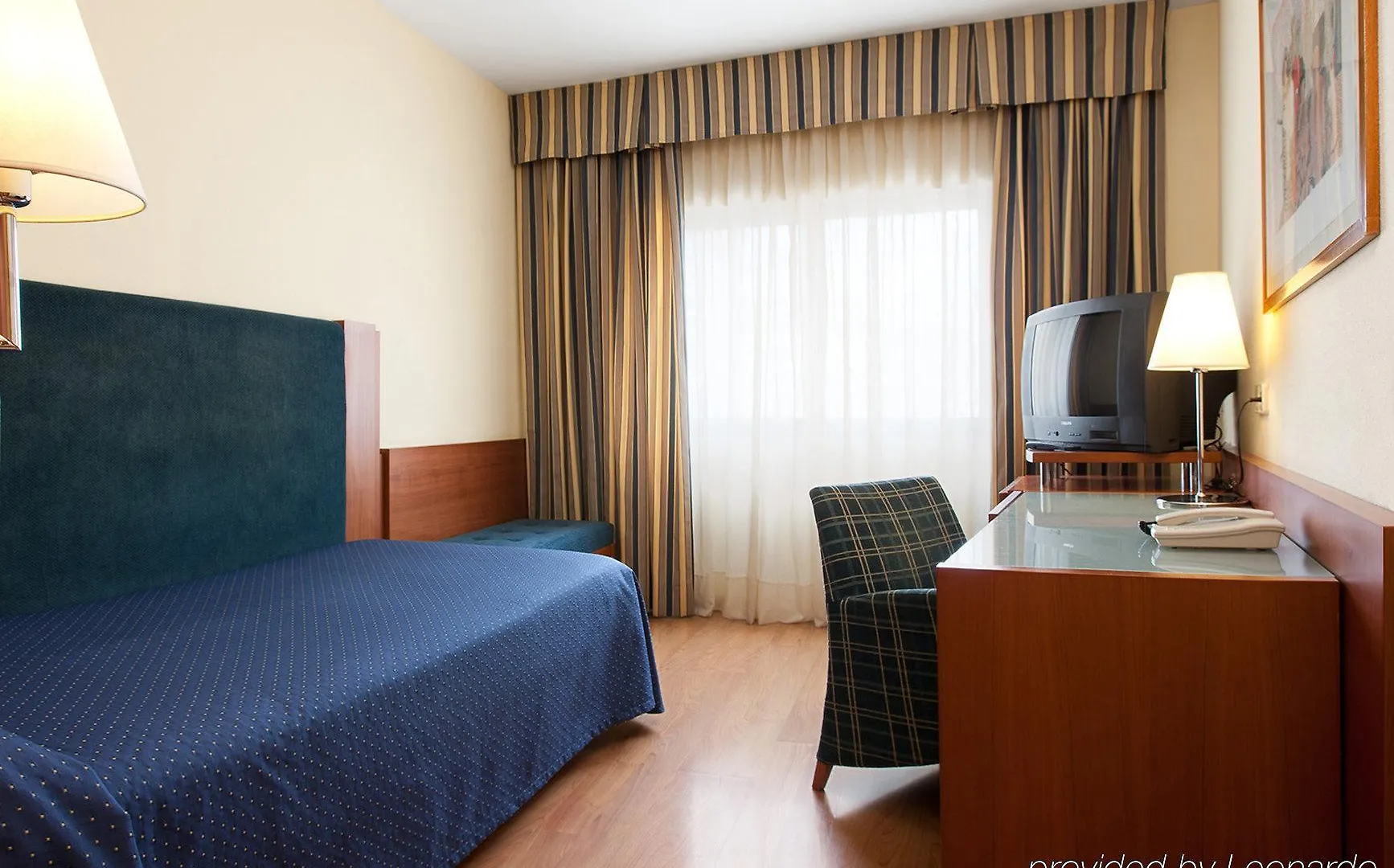 ****  Up Rooms Vic Hotel Spain
