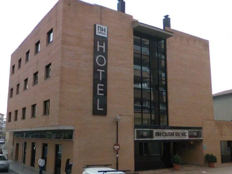 Up Rooms Vic Hotel