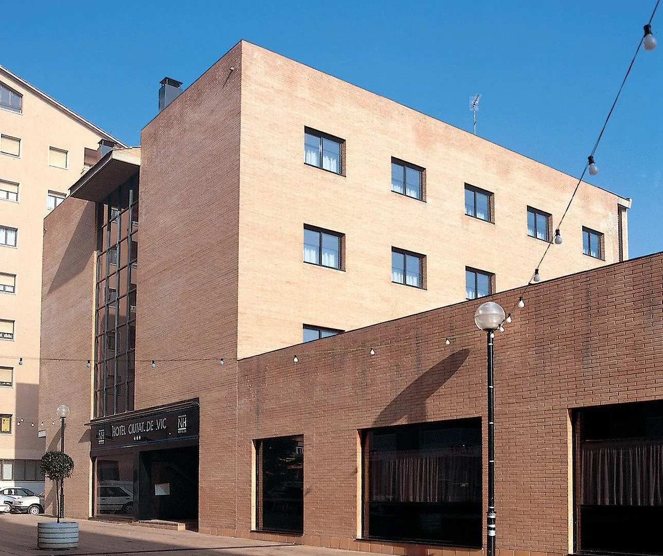 Up Rooms Vic Hotel