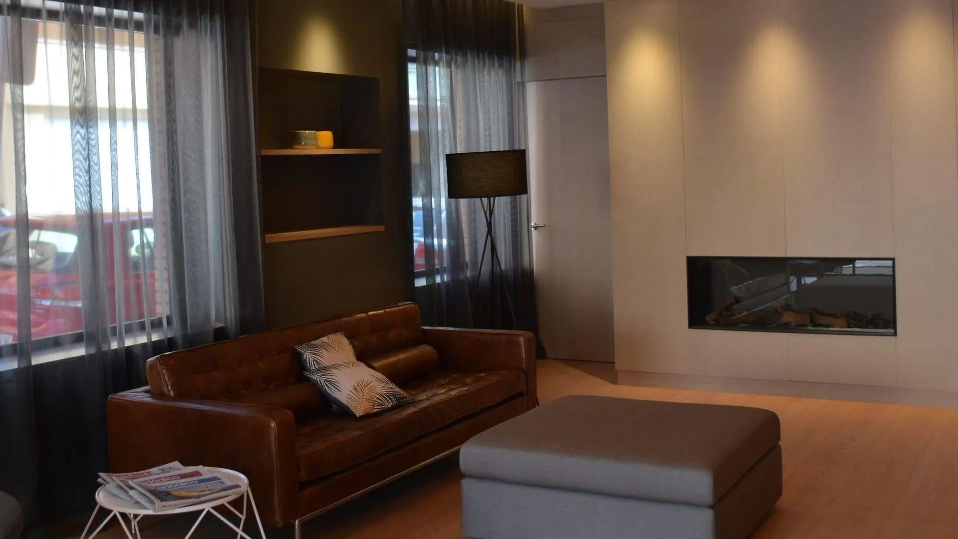 Up Rooms Vic Hotel