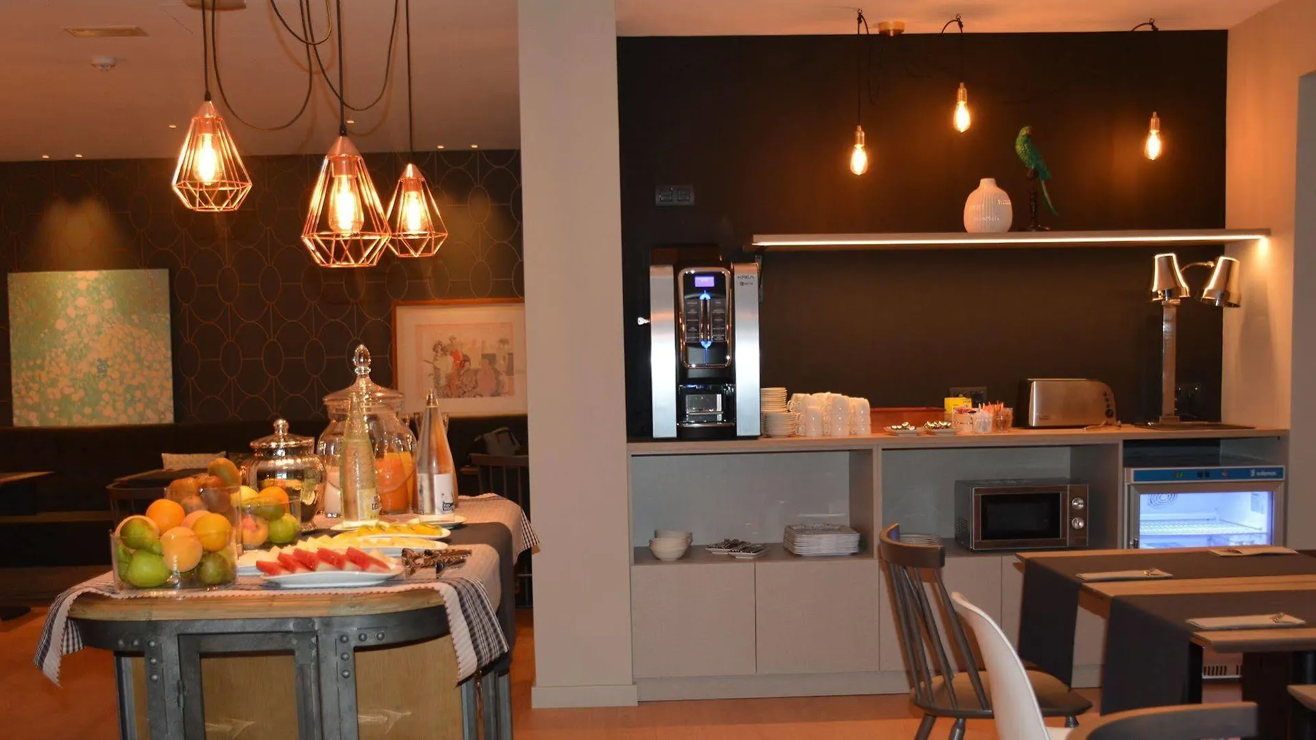 ****  Up Rooms Vic Hotel Spain