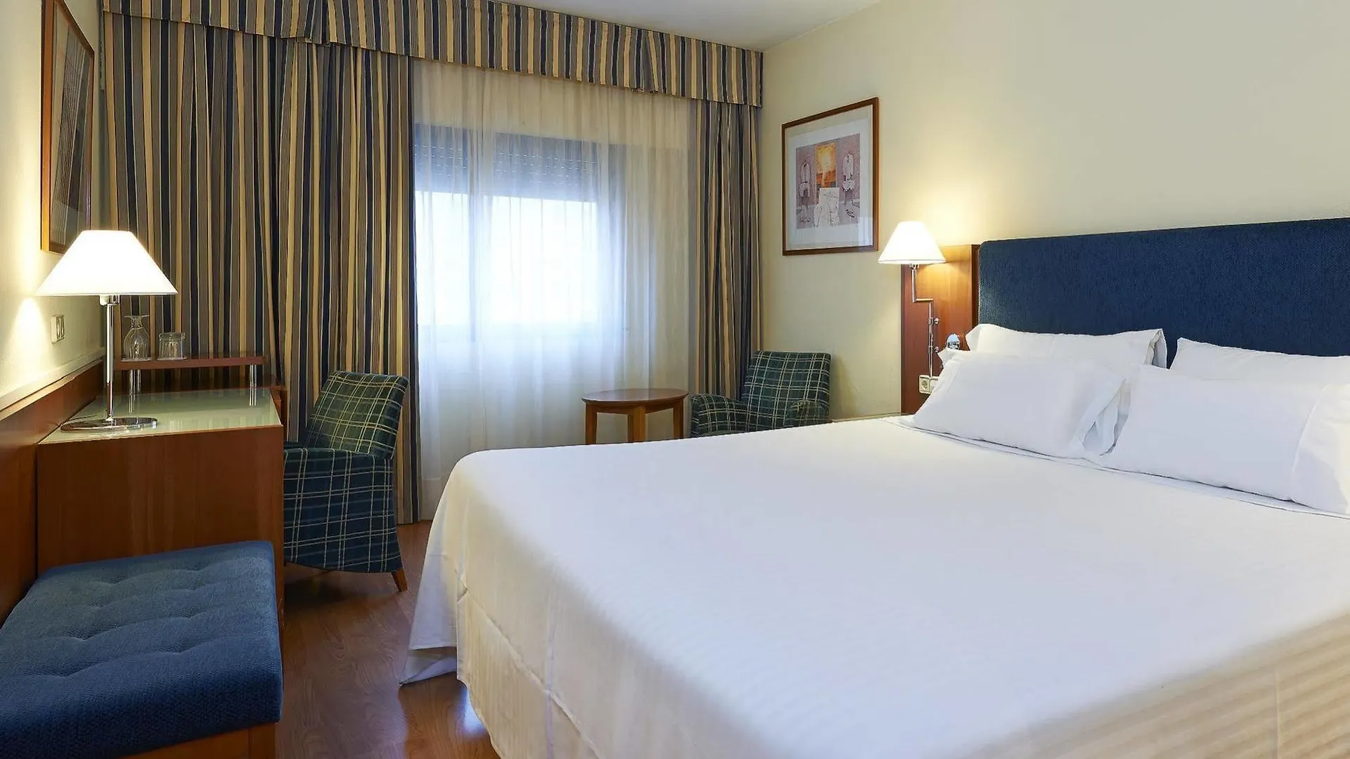 Up Rooms Vic Hotel Spain